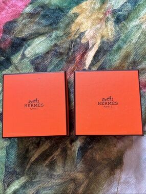Authentic Hermès Paris Small Orange Gift Box jewelry 8cm x 8cm